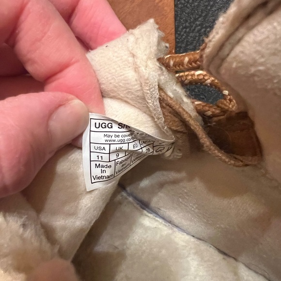 Ugg Women’s Size 11 Suede Shearling Lace-Up Boots - Tan - Picture 8 of 8